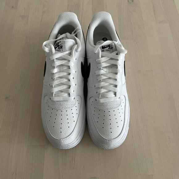 Nike Air Force 1 \'07 Low White Black Pebbled Leather CT2302-100 Men’s Size 10 main image 4